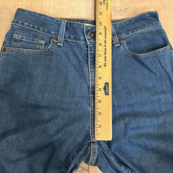 L.L. Bean Womens Classic Fit Bootcut Jeans Size 4 Regular Denim Made In Mexico - Picture 4 of 8